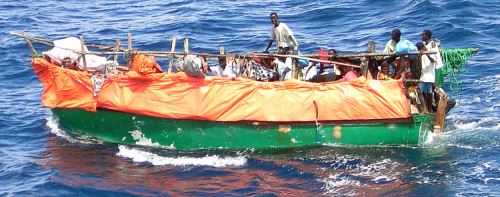 https://www.literaturportal-bayern.de/images/lpbblogs/autorblog/2017/klein/1280px-Somali_refugee_boat.jpg