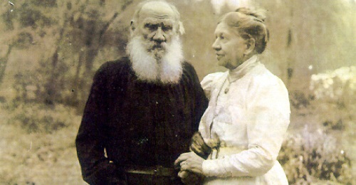 https://www.literaturportal-bayern.de/images/lpbblogs/autorblog/2022/klein/LTolstoy_and_STolstaya_500.jpg