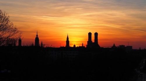 https://www.literaturportal-bayern.de/images/lpbblogs/autorblog/2024/klein/munich-sunset_500.jpg#joomlaImage://local-images/lpbblogs/autorblog/2024/klein/munich-sunset_500.jpg?width=500&height=280