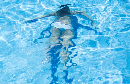 https://www.literaturportal-bayern.de/images/lpbblogs/autorblog/2024/klein/woman-submerged-water_500.jpg#joomlaImage://local-images/lpbblogs/autorblog/2024/klein/woman-submerged-water_500.jpg?width=500&height=325