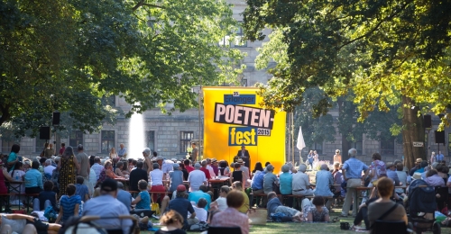 https://www.literaturportal-bayern.de/images/lpbblogs/instblog/2016/klein/Erlanger_Poetenfest_500.jpg