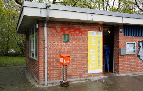 https://www.literaturportal-bayern.de/images/lpbblogs/instblog/2016/klein/wanderbriefkasten_500.jpg