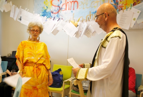 https://www.literaturportal-bayern.de/images/lpbblogs/instblog/2019/klein/3-SzenischeLesung_Aufmacher_500.jpg