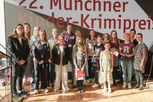 https://www.literaturportal-bayern.de/images/lpbblogs/instblog/2024/Klein/Kinderkrimipreis_500.jpg#joomlaImage://local-images/lpbblogs/instblog/2024/Klein/Kinderkrimipreis_500.jpg?width=500&height=333