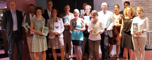 https://www.literaturportal-bayern.de/images/lpbblogs/instblog/klein/boersenverein_bookmeetsfilm_500.jpg