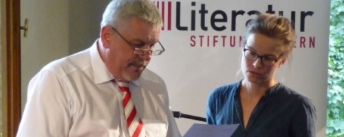 https://www.literaturportal-bayern.de/images/lpbblogs/litupdate2012_urkunde_200.jpg