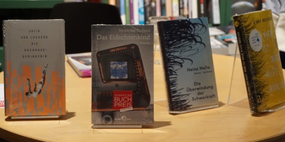 https://www.literaturportal-bayern.de/images/lpbblogs/redaktion/2018/klein/Buchcover-Schweizer-Buchpreis-klein.jpg