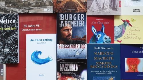 https://www.literaturportal-bayern.de/images/lpbevents/2019/8/NeueBuecher2019_500.jpg