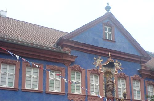 https://www.literaturportal-bayern.de/images/lpbinstitutions/_big/FranckHaus_Marktheidenfeld_500.jpg