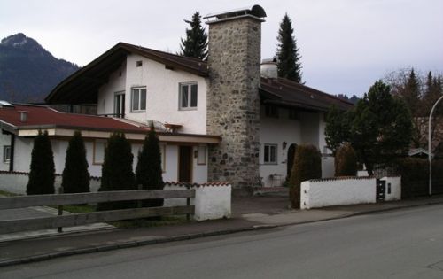 https://www.literaturportal-bayern.de/images/lpbinstitutions/gvlf1_wohnhaus_500.jpg#joomlaImage://local-images/lpbinstitutions/gvlf1_wohnhaus_500.jpg?width=500&height=315