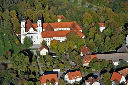 https://www.literaturportal-bayern.de/images/lpbinstitutions/kloster_oben_500.jpg