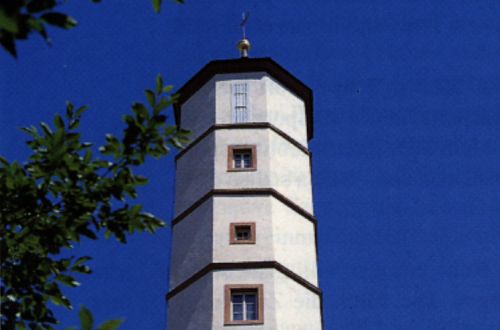 https://www.literaturportal-bayern.de/images/lpbplaces/2016/klein/schrotturm_500.jpg