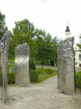 https://www.literaturportal-bayern.de/images/lpbplaces/2020/klein/Skulptur_Rathaus_164.jpg