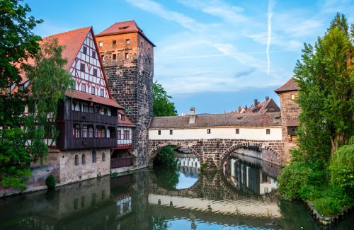 https://www.literaturportal-bayern.de/images/lpbplaces/Nuernberg_Pixabay_500.jpg#joomlaImage://local-images/lpbplaces/Nuernberg_Pixabay_500.jpg?width=500&height=325