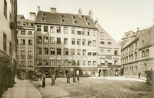 https://www.literaturportal-bayern.de/images/lpbplaces/Orlando_di_Lasso-um-1910_500.jpg