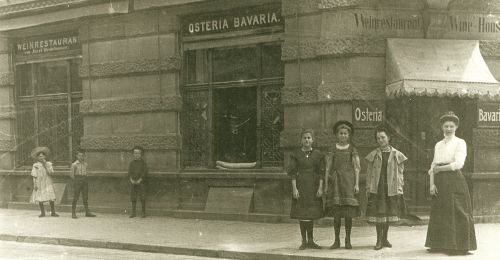 https://www.literaturportal-bayern.de/images/lpbplaces/Osteria_Bavaria-um-1910_500.jpg