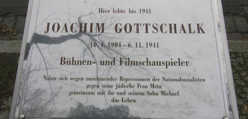 https://www.literaturportal-bayern.de/images/lpbthemes/2015/klein/kz_Gedenktafel_Joachim_Gottschalk_500.jpg